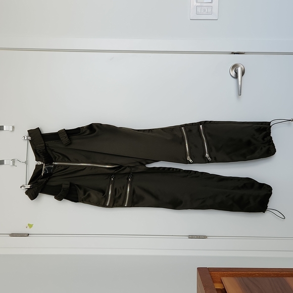 *BNWT* Zipper Cut Out Track Suit - Picture 3 of 4